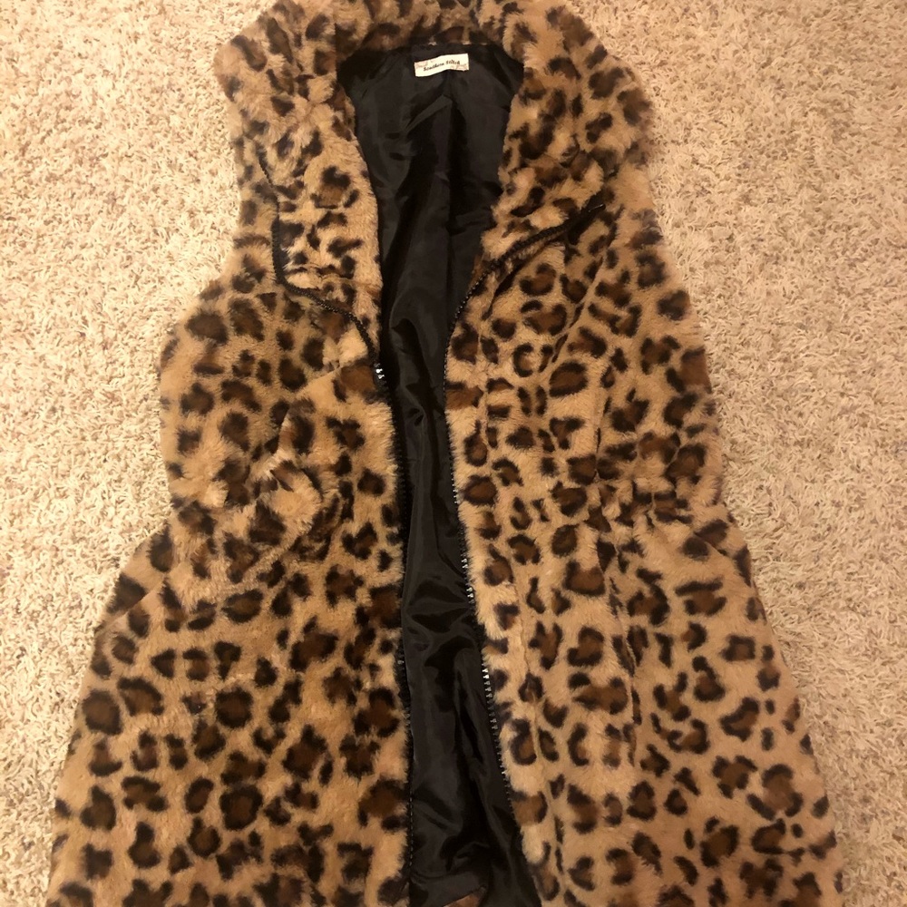 NWOT Leopard/Cheetah Print Vest
